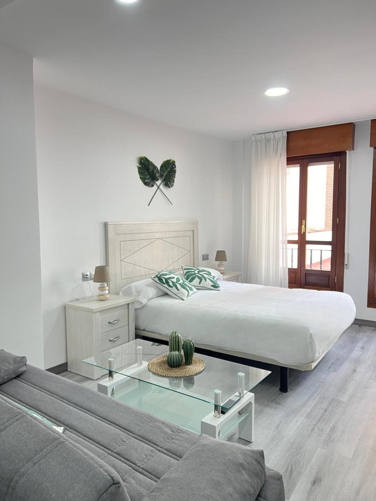 Rosal Central Studios Οβιέδο Εξωτερικό φωτογραφία