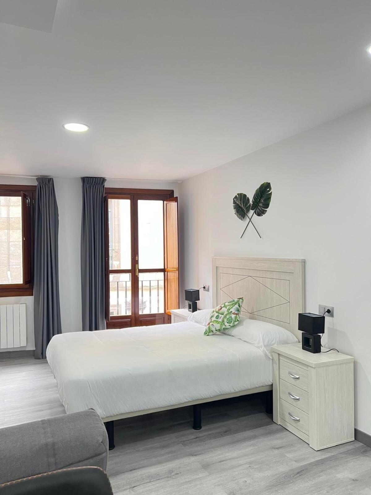 Rosal Central Studios Οβιέδο Εξωτερικό φωτογραφία