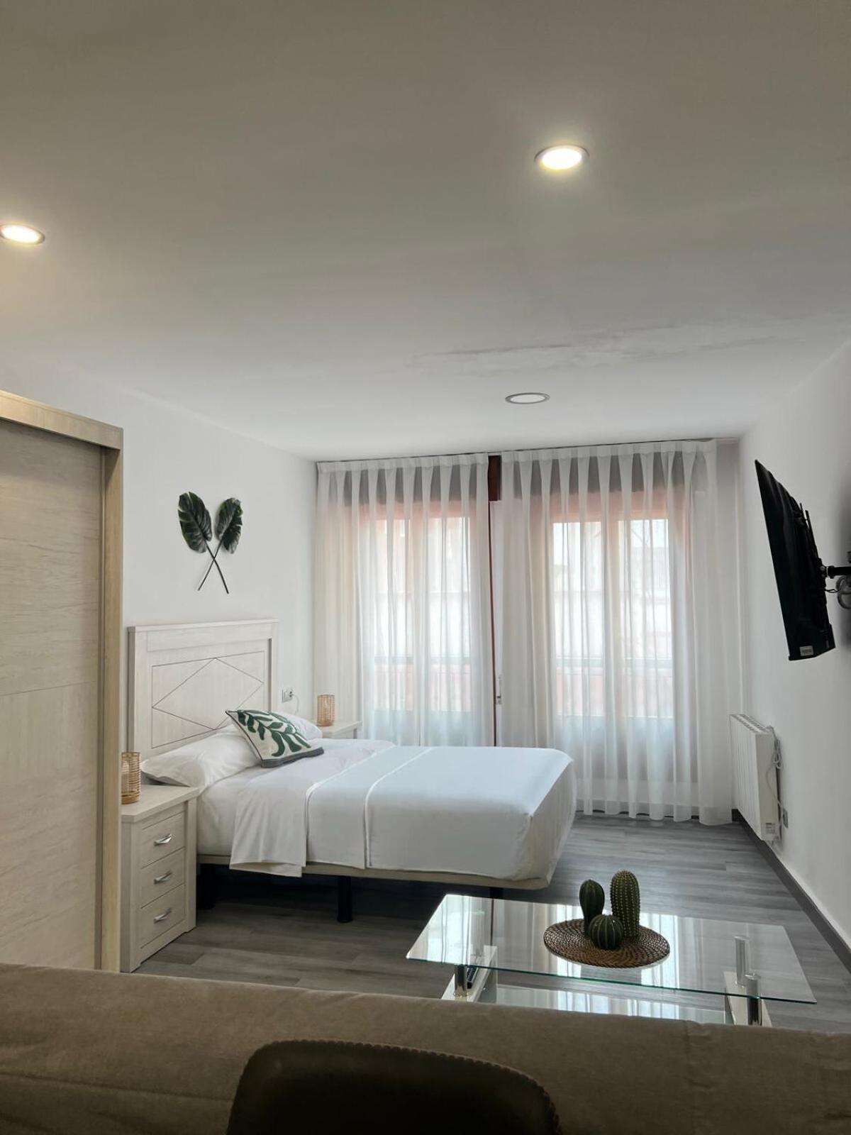 Rosal Central Studios Οβιέδο Εξωτερικό φωτογραφία